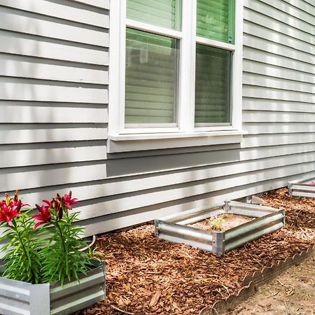 Bright + New - Fire Pit - Hammock - 3 Bd Villa Raleigh Exterior photo